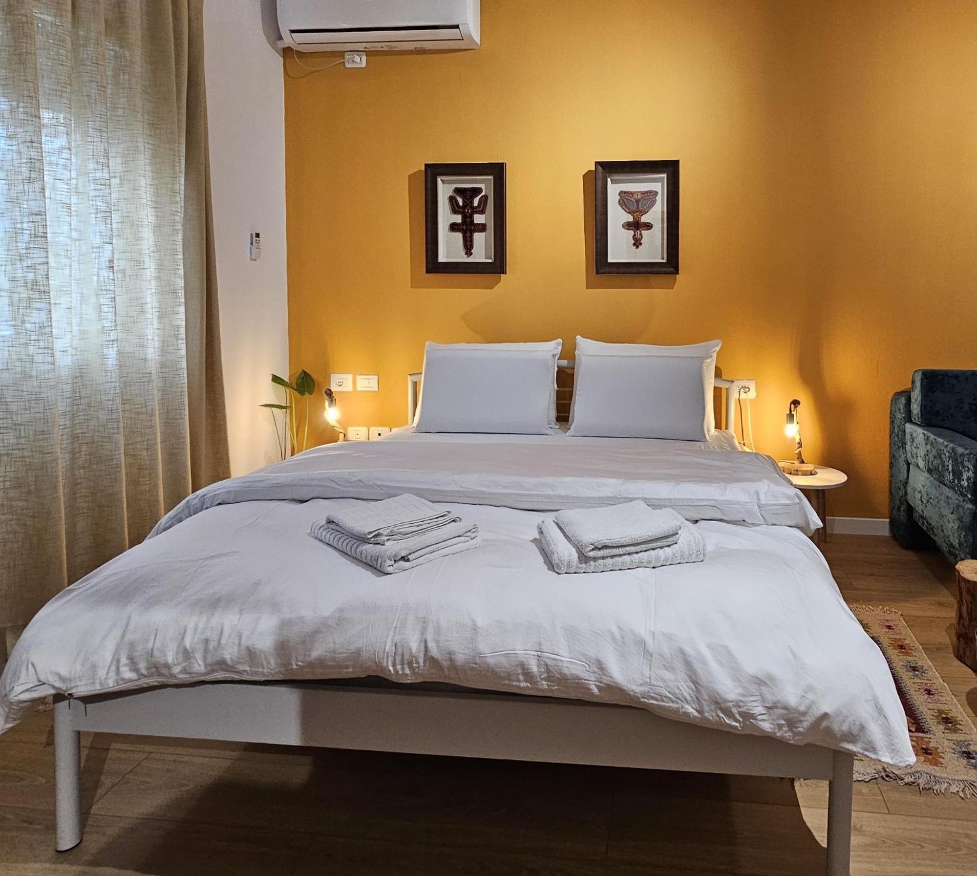 Vibe Studio Apartment Тирана Екстериор снимка